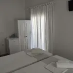 Vetti Konukevi İskados