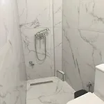 Vetti Konukevi İskados